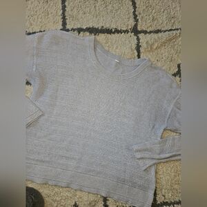 Lululemon Light Weight Knit Long Sleeve Size 8